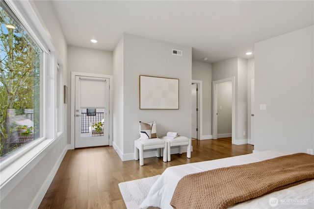 12129 NE 109th Way, Kirkland, WA 98033