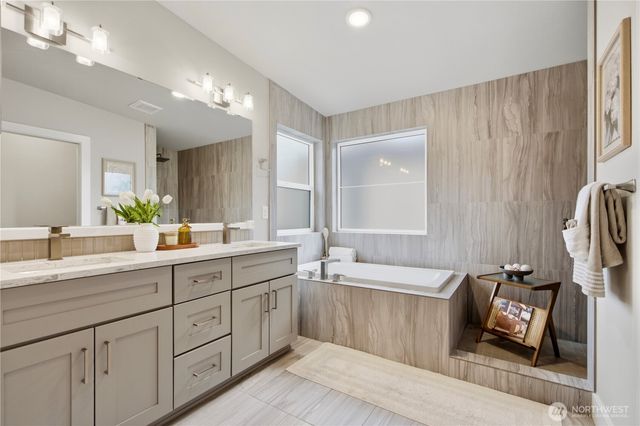 12129 NE 109th Way, Kirkland, WA 98033