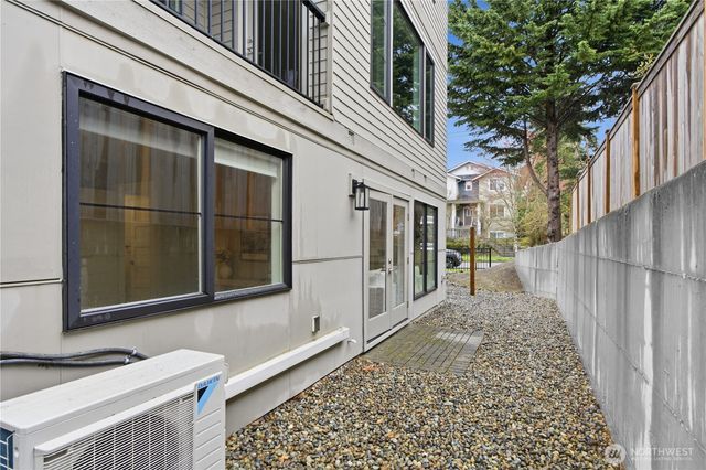 12129 NE 109th Way, Kirkland, WA 98033