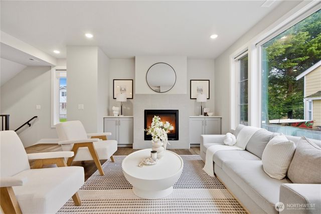 12129 NE 109th Way, Kirkland, WA 98033