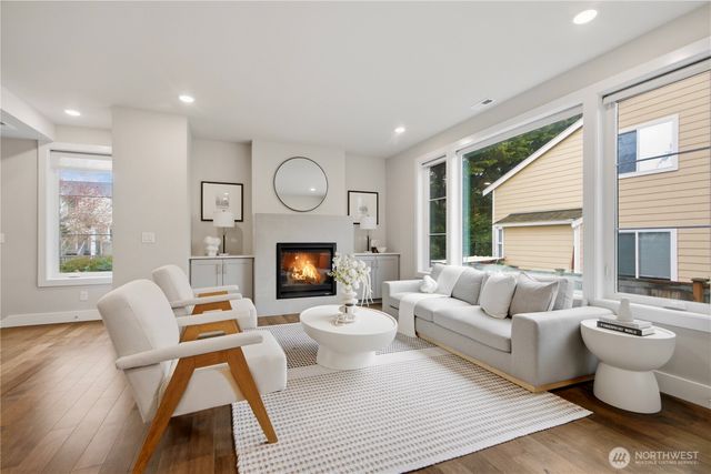 12129 NE 109th Way, Kirkland, WA 98033