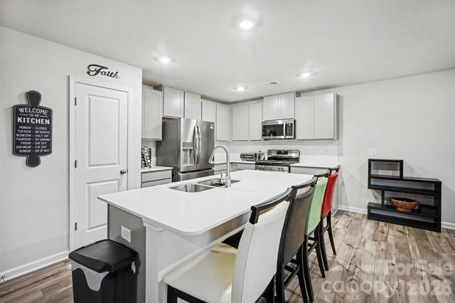819 Wood Village Drive, Edgemoor, SC 29712