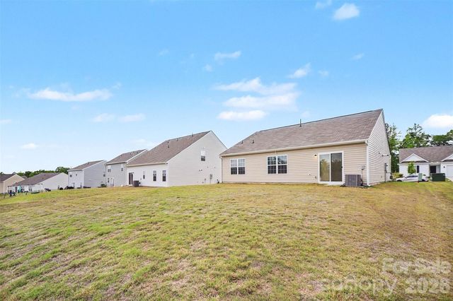 819 Wood Village Drive, Edgemoor, SC 29712