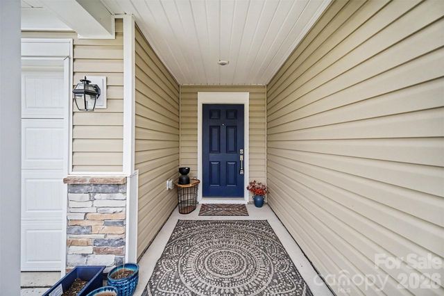 819 Wood Village Drive, Edgemoor, SC 29712