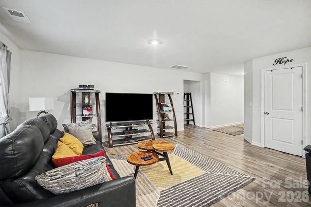819 Wood Village Drive, Edgemoor, SC 29712