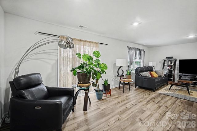 819 Wood Village Drive, Edgemoor, SC 29712