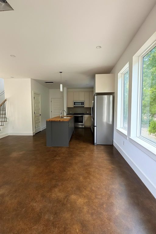 10918 Ridgeway ST, Leander, TX 78645