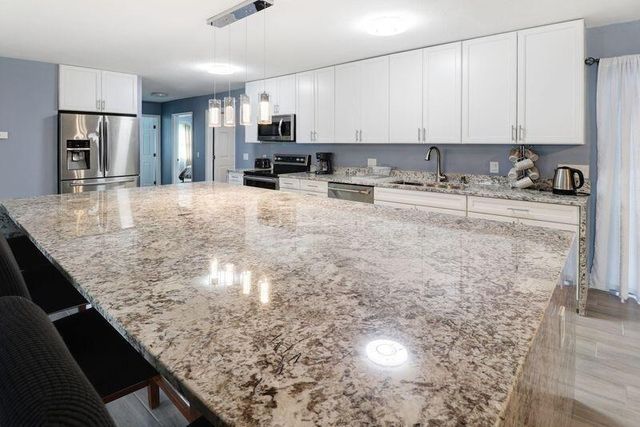615 NE 15th Place, Boynton Beach, FL 33435