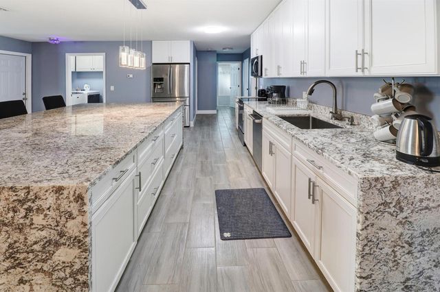 615 NE 15th Place, Boynton Beach, FL 33435