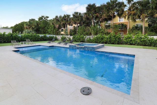 615 NE 15th Place, Boynton Beach, FL 33435