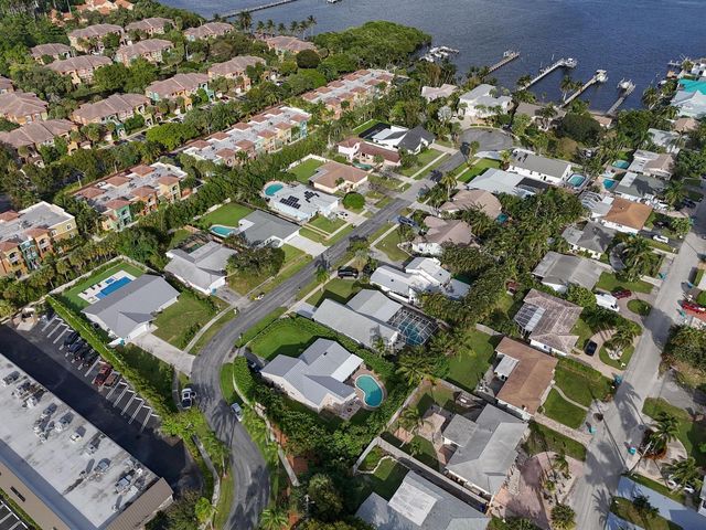 615 NE 15th Place, Boynton Beach, FL 33435