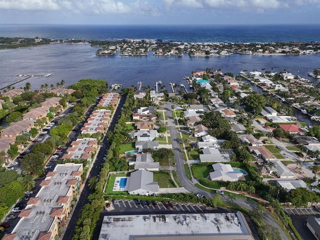 615 NE 15th Place, Boynton Beach, FL 33435