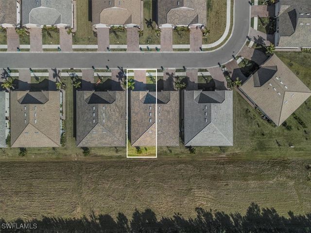 1074 Enbrook LOOP, Naples, FL 34114