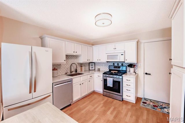 1429 Tahoe Valley Court, Ballwin, MO 63021