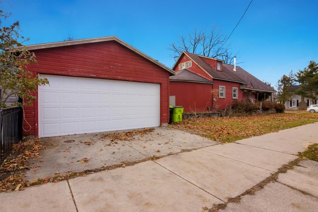 303 W Ninth, Traverse City, MI 49684