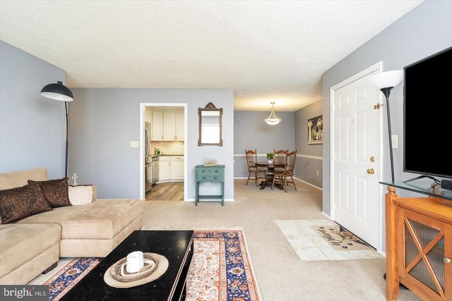 18 VERSAILLES CT, Hamilton, NJ 08619