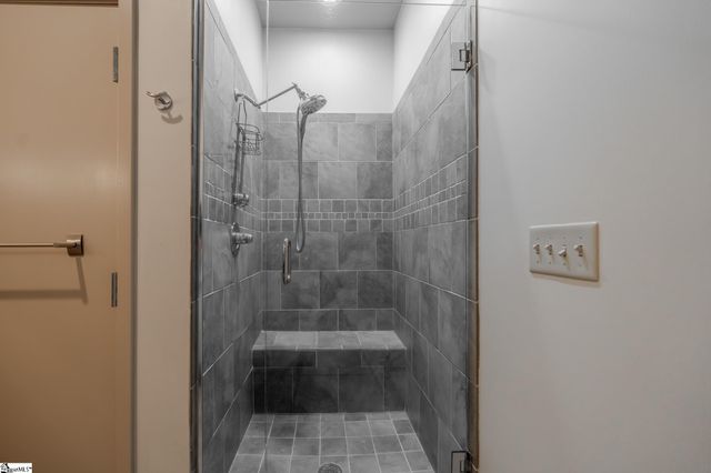 400 E Mcbee Avenue Unit 4211, Greenville, SC 29601