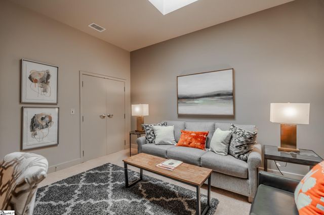 400 E Mcbee Avenue Unit 4211, Greenville, SC 29601