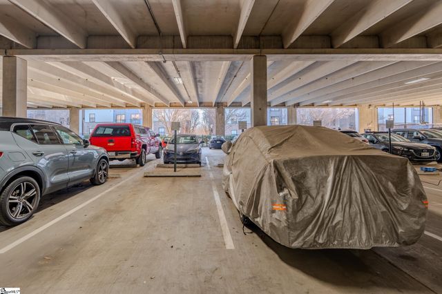 400 E Mcbee Avenue Unit 4211, Greenville, SC 29601