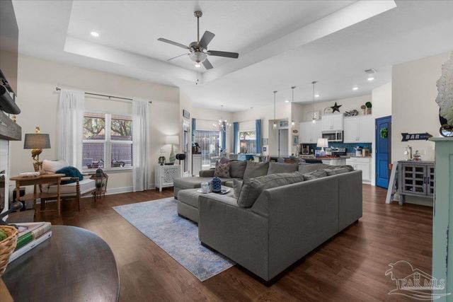 1808 St Mary Dr, Gulf Breeze, FL 32563