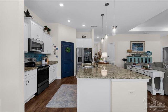 1808 St Mary Dr, Gulf Breeze, FL 32563