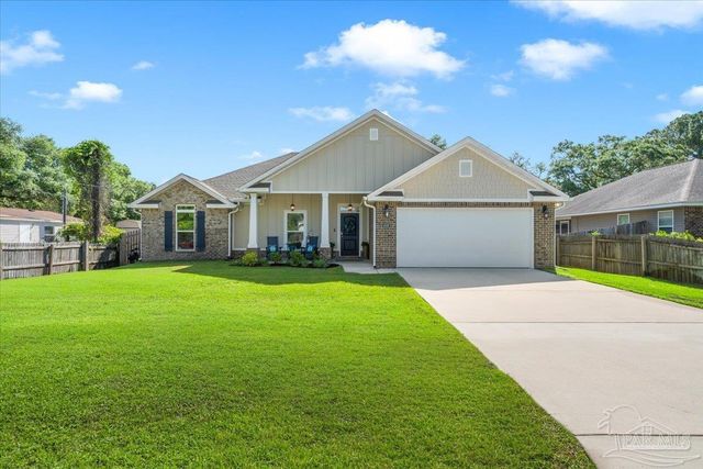 1808 St Mary Dr, Gulf Breeze, FL 32563