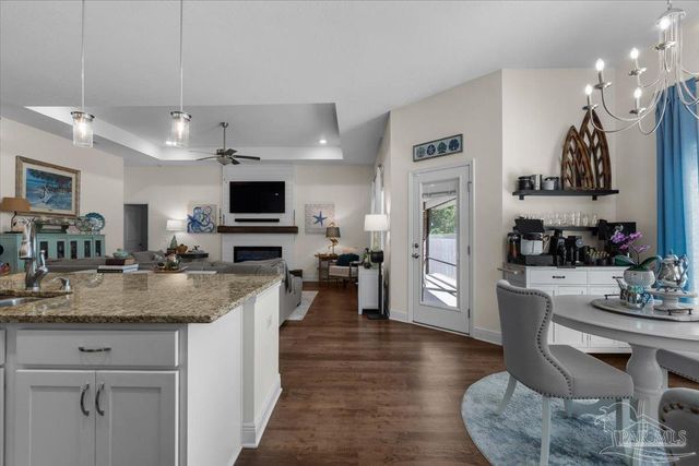 1808 St Mary Dr, Gulf Breeze, FL 32563
