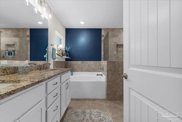 1808 St Mary Dr, Gulf Breeze, FL 32563