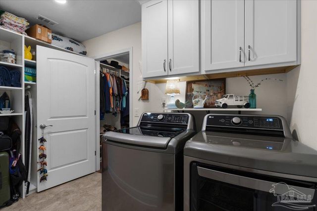 1808 St Mary Dr, Gulf Breeze, FL 32563