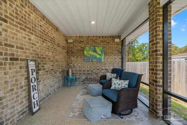 1808 St Mary Dr, Gulf Breeze, FL 32563