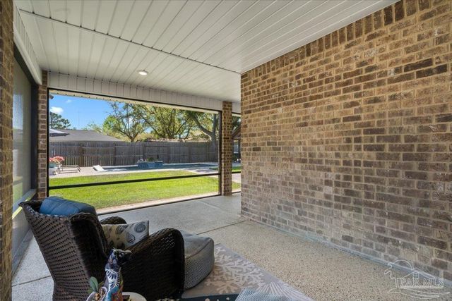 1808 St Mary Dr, Gulf Breeze, FL 32563