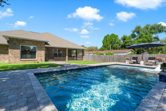 1808 St Mary Dr, Gulf Breeze, FL 32563