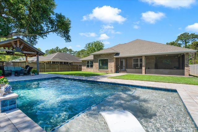 1808 St Mary Dr, Gulf Breeze, FL 32563