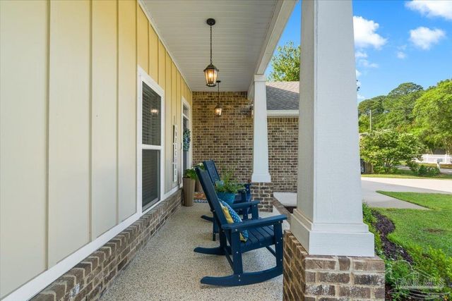 1808 St Mary Dr, Gulf Breeze, FL 32563