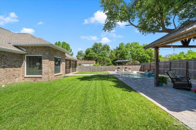 1808 St Mary Dr, Gulf Breeze, FL 32563