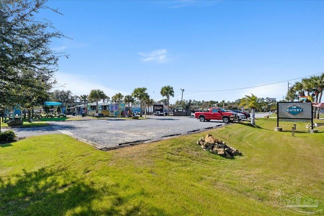 1808 St Mary Dr, Gulf Breeze, FL 32563