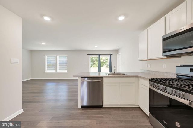 13 CASTERLINE CT, Dover, DE 19901