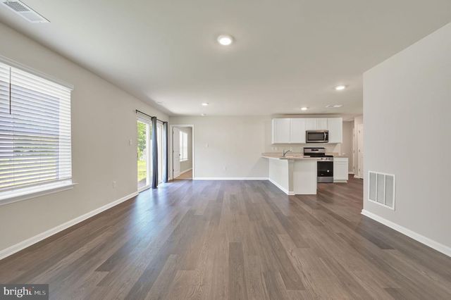 13 CASTERLINE CT, Dover, DE 19901