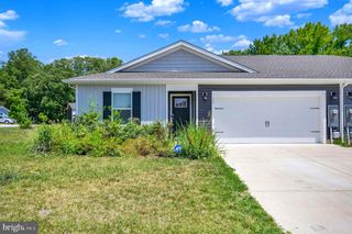 13 CASTERLINE CT, Dover, DE 19901