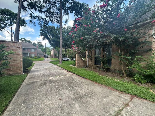 14707 Treborway Drive, Houston, TX 77014
