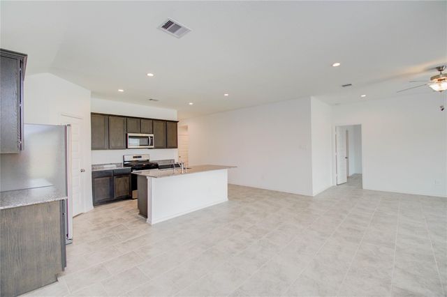 1022 Cattle Chute Ct, Rosharon, TX 77583