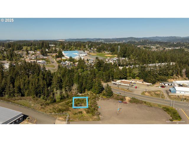 504 Ocean Blvd Se, Coos Bay, OR 97420
