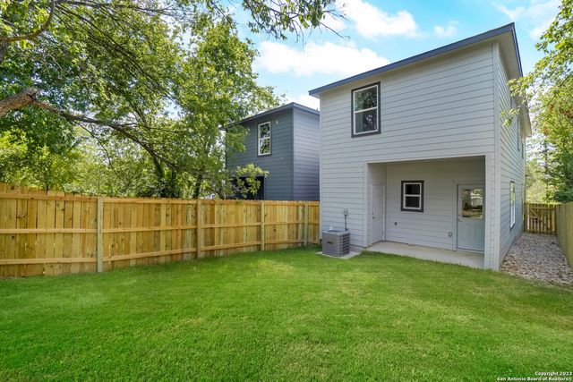 104 SHENANDOAH, San Antonio, TX 78210