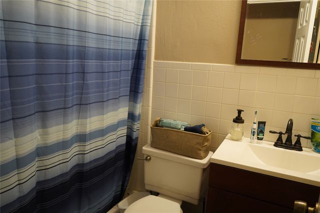 6307 Valley Ridge Drive, Fort Worth, TX 76140