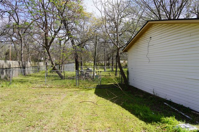 6307 Valley Ridge Drive, Fort Worth, TX 76140