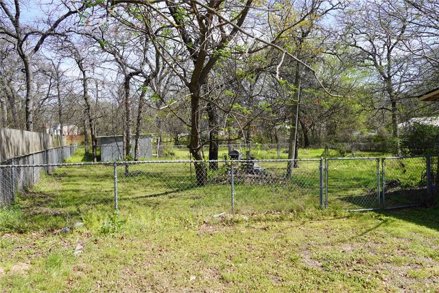 6307 Valley Ridge Drive, Fort Worth, TX 76140