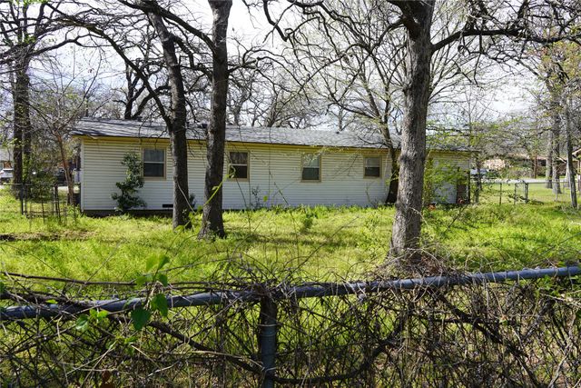 6307 Valley Ridge Drive, Fort Worth, TX 76140