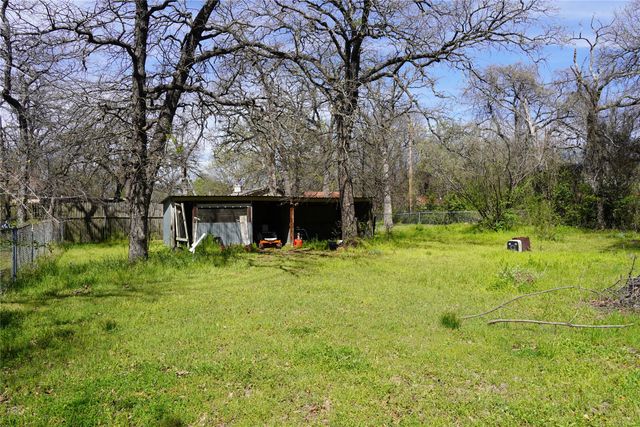 6307 Valley Ridge Drive, Fort Worth, TX 76140