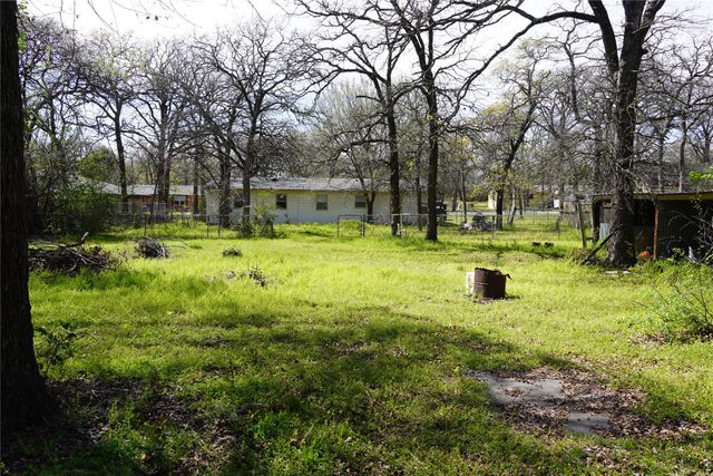 6307 Valley Ridge Drive, Fort Worth, TX 76140