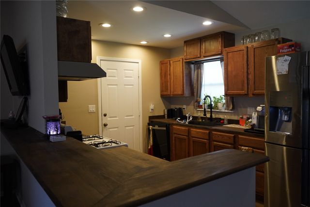 6307 Valley Ridge Drive, Fort Worth, TX 76140